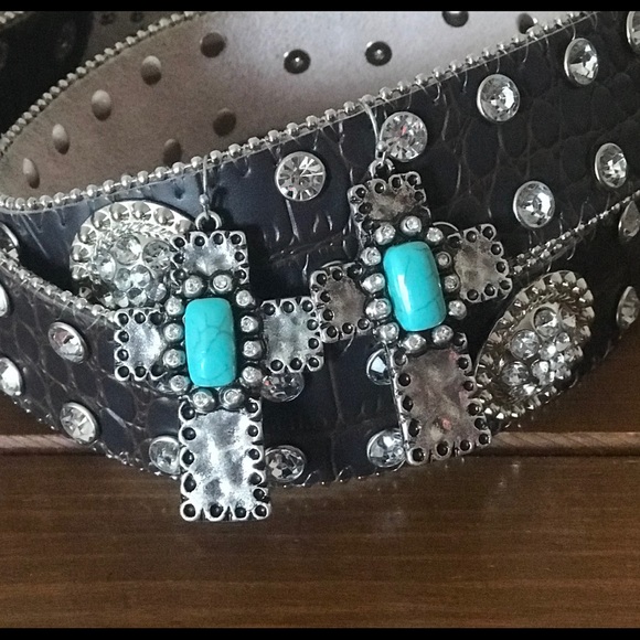 Cross Earrings - Picture 1 of 2